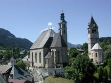 Bild: Die Pfarr- und Liebfrauenkirche in Kitzbühel